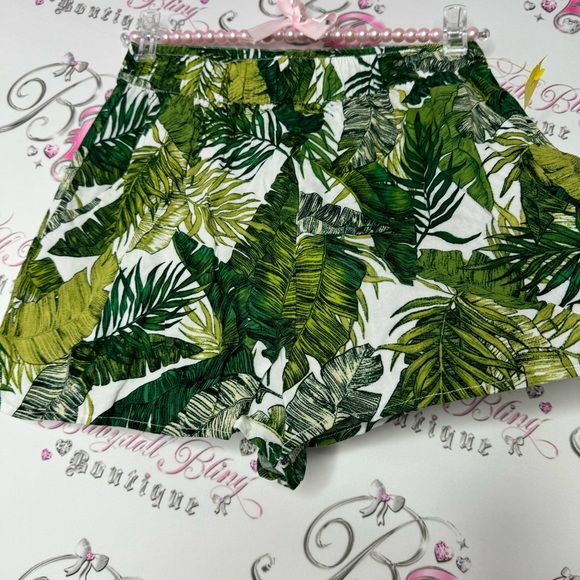 Divided shorts leafs tropical white black green lightweight summer design cute - Picture 2 of 5